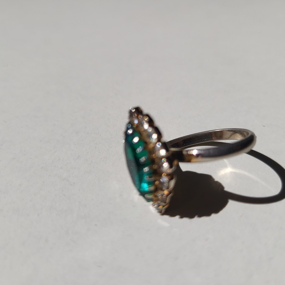 Vintage Marquise Emerald Green Glass Rhinestone Cocktail Ring Size 6 Silver - Picture 5 of 10